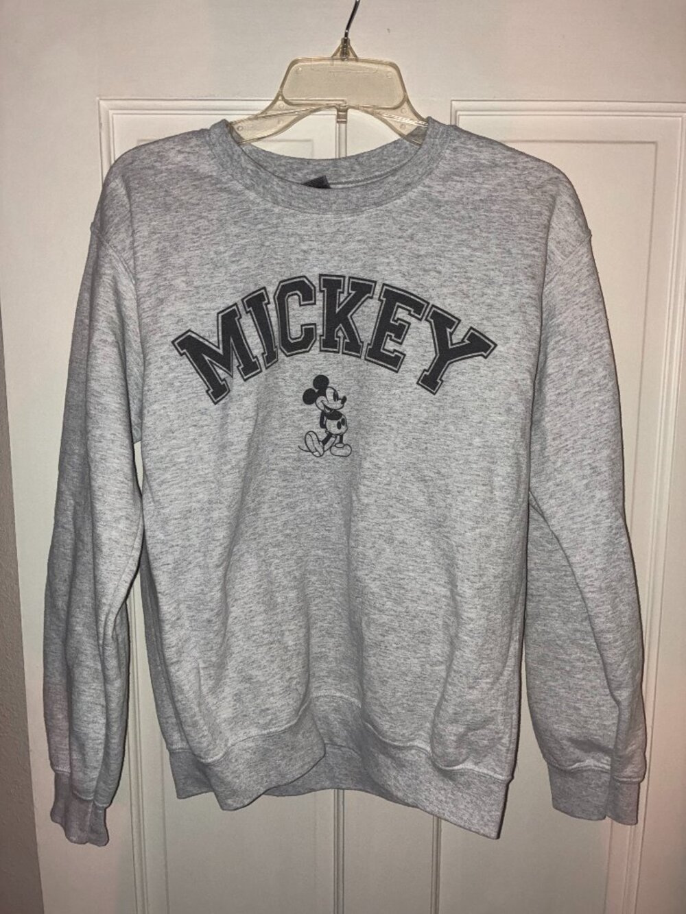 Mickey Mouse Gray Gildan Heavy Blend Crewneck Sweatshirt Small